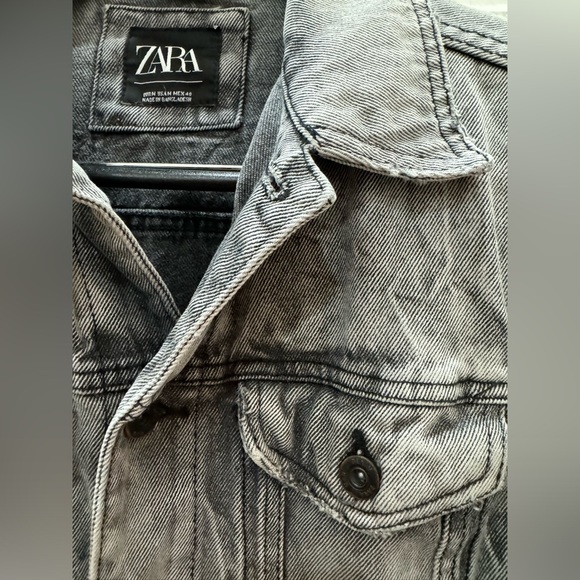 ZARA MEN Gray Washed Denim Jacket with distressed details - Picture 7 of 10